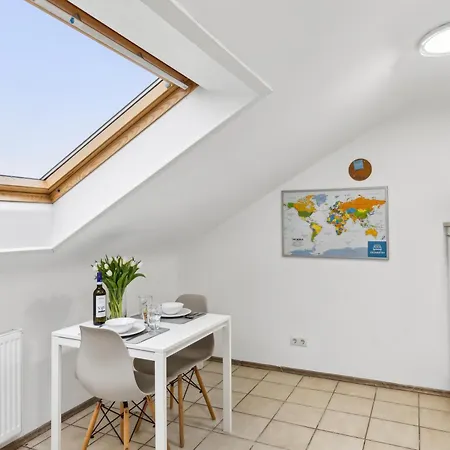 Zentrale, Grosse & Moderne In Apartament