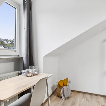 Zentrale, Grosse & Moderne In Koblenz *
