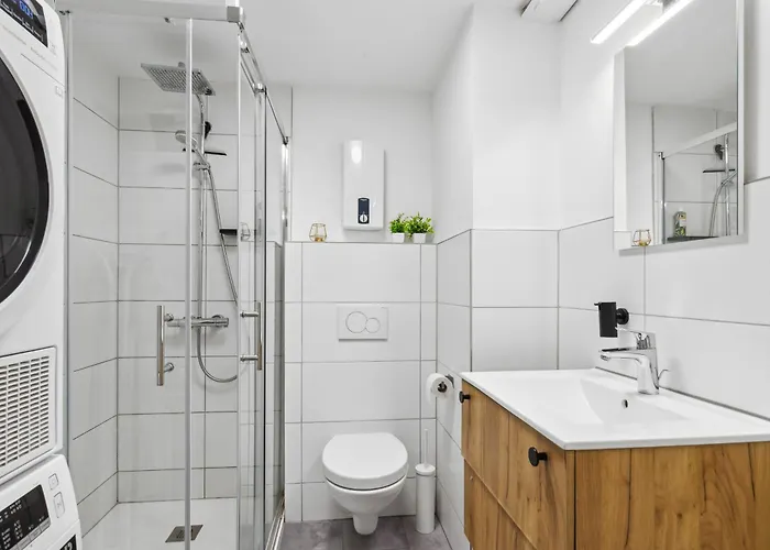 Zentrale, Grosse & Moderne In