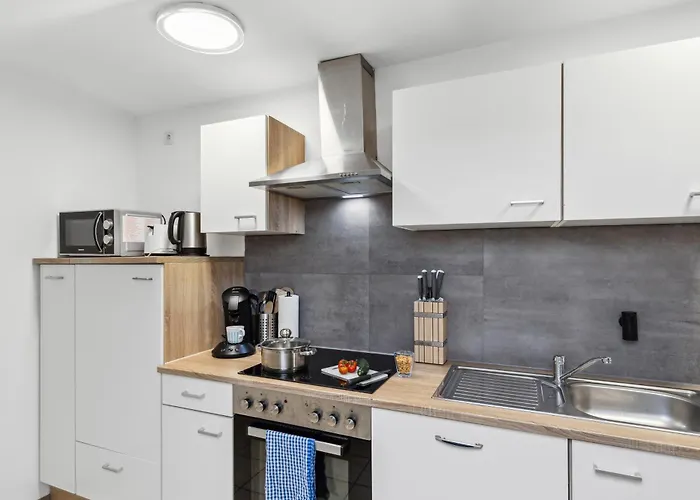 Zentrale, Grosse & Moderne In 아파트 *